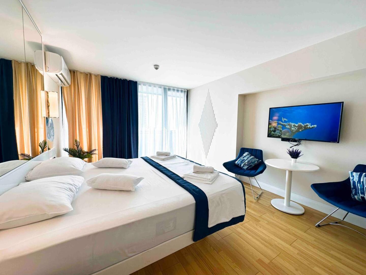Batumi Orbi City Apart Hotel Exterior photo